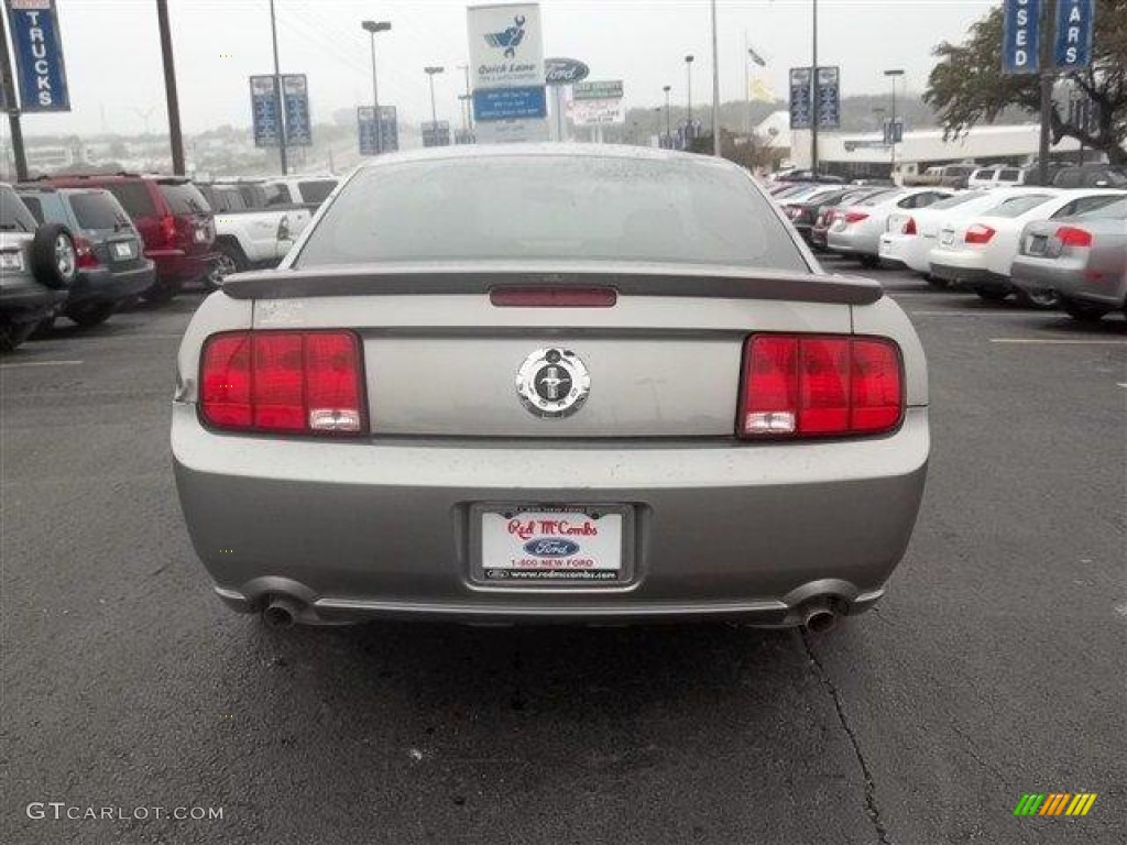 2008 Mustang V6 Deluxe Coupe - Vapor Silver Metallic / Light Graphite photo #3