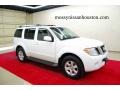 2008 Avalanche White Nissan Pathfinder SE  photo #1