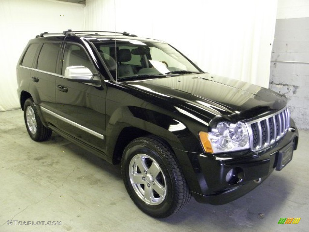 Black Jeep Grand Cherokee