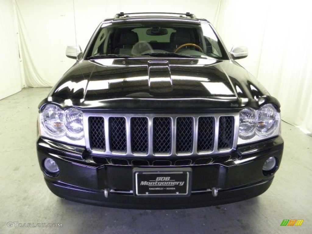 2006 Grand Cherokee Overland 4x4 - Black / Medium Slate Gray photo #2