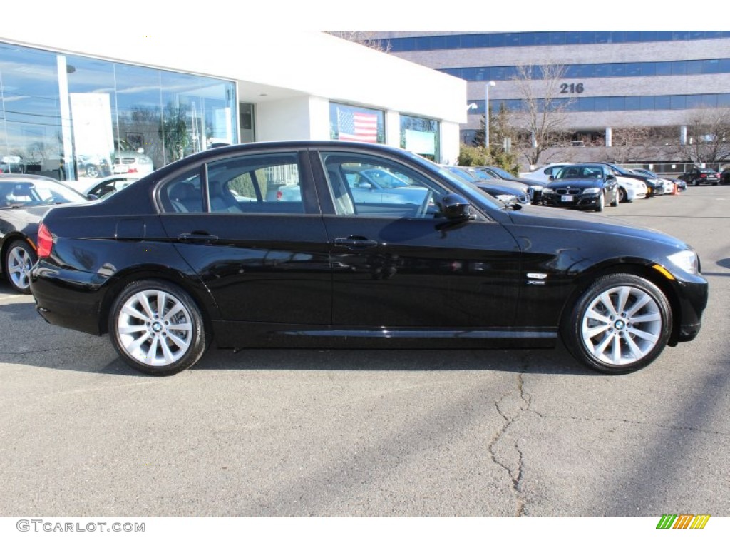 2011 3 Series 328i xDrive Sedan - Jet Black / Black photo #4
