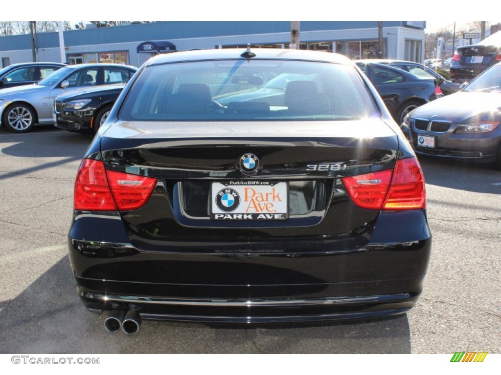 2011 3 Series 328i xDrive Sedan - Jet Black / Black photo #6