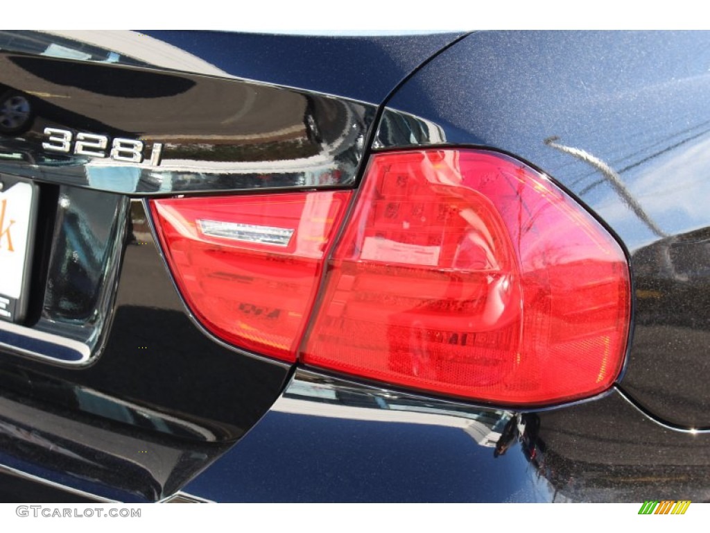 2011 3 Series 328i xDrive Sedan - Jet Black / Black photo #22