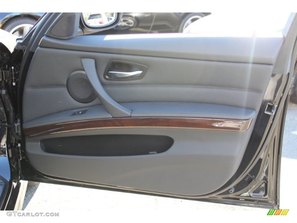 2011 3 Series 328i xDrive Sedan - Jet Black / Black photo #25