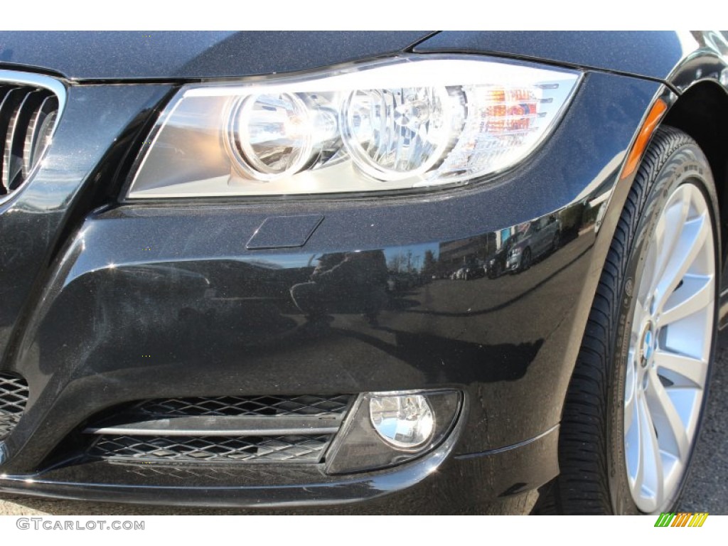 2011 3 Series 328i xDrive Sedan - Jet Black / Black photo #30
