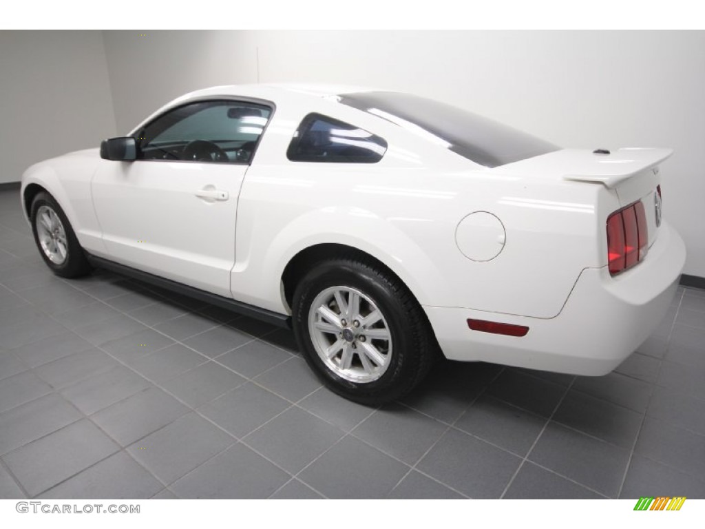 2007 Mustang V6 Premium Coupe - Performance White / Dark Charcoal photo #5