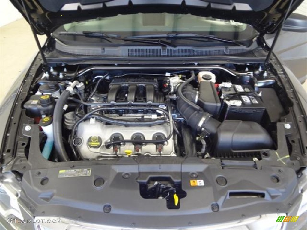 2012 Ford Taurus SE Engine Photos