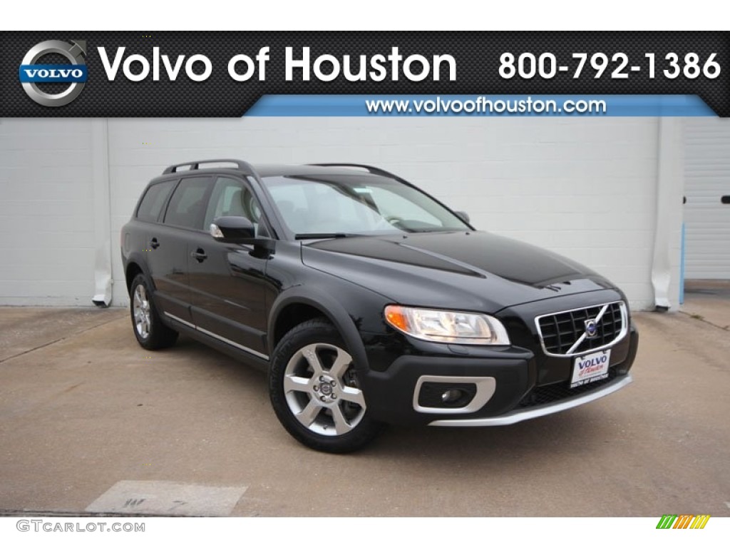 Black Volvo XC70