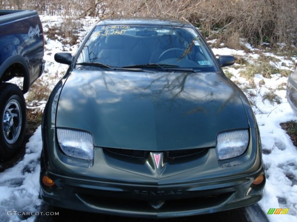 2001 Sunfire SE Coupe - Spruce Green Metallic / Graphite photo #2