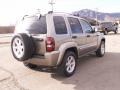 2005 Light Khaki Metallic Jeep Liberty Limited 4x4  photo #3