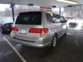 2009 Silver Pearl Metallic Honda Odyssey LX  photo #29