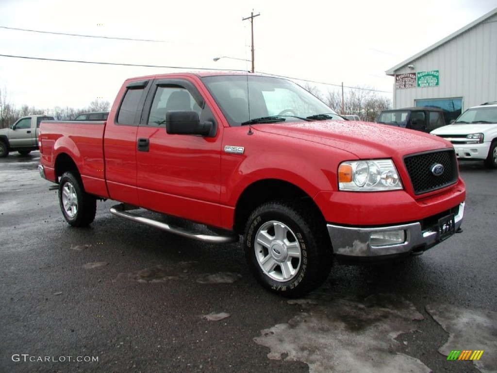 2004 F150 XLT SuperCab 4x4 - Bright Red / Medium/Dark Flint photo #14