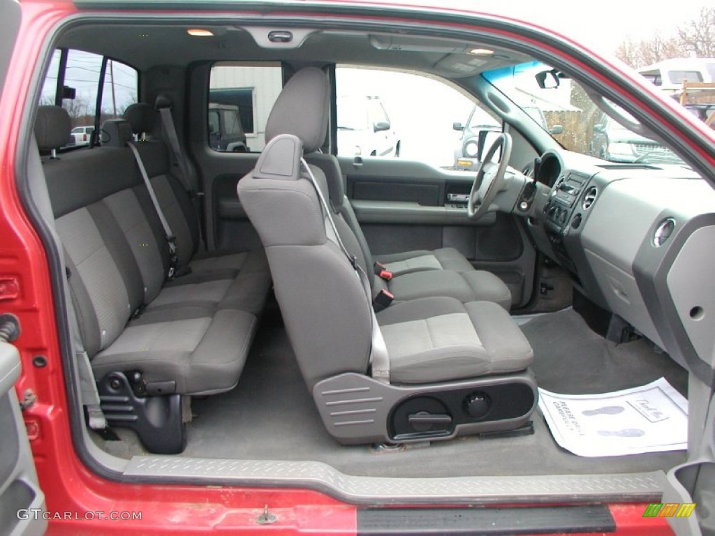 Medium/Dark Flint Interior 2004 Ford F150 XLT SuperCab 4x4 Photo #60016552