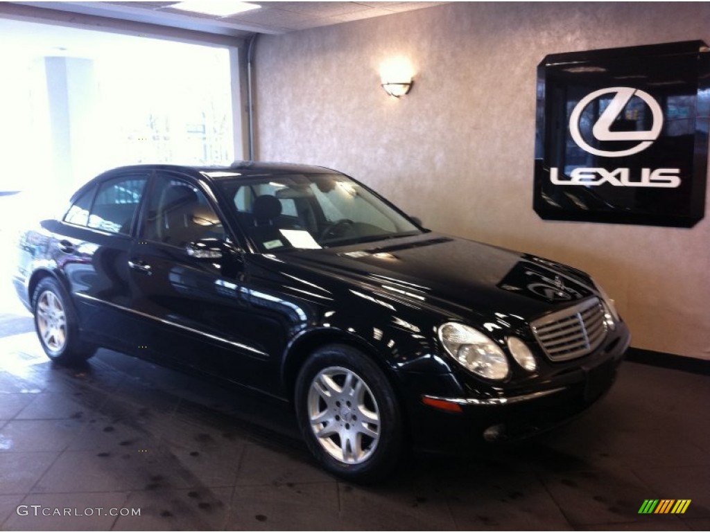 2005 E 320 4Matic Sedan - Black / Charcoal photo #1