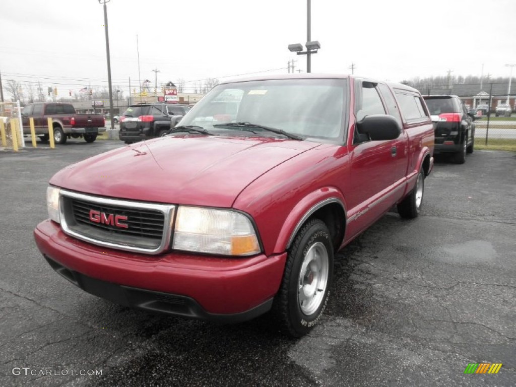 2001 Sonoma SL Extended Cab - Cherry Red Metallic / Graphite photo #3