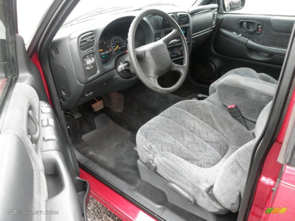 2001 Sonoma SL Extended Cab - Cherry Red Metallic / Graphite photo #6