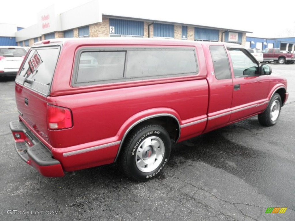 2001 Sonoma SL Extended Cab - Cherry Red Metallic / Graphite photo #18