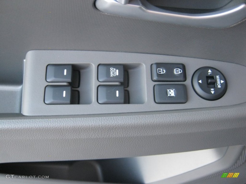 2012 Kia Sportage LX Controls Photo #60017312