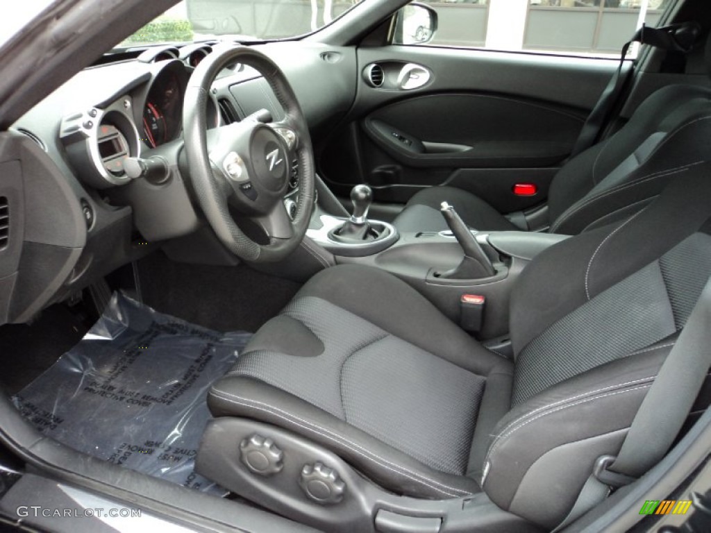 2009 Nissan 370Z Coupe Front Seat Photo #60018062