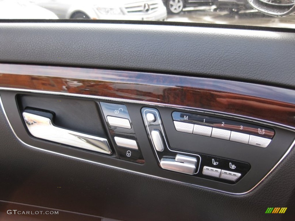 2009 Mercedes-Benz S 63 AMG Sedan Controls Photo #60018880