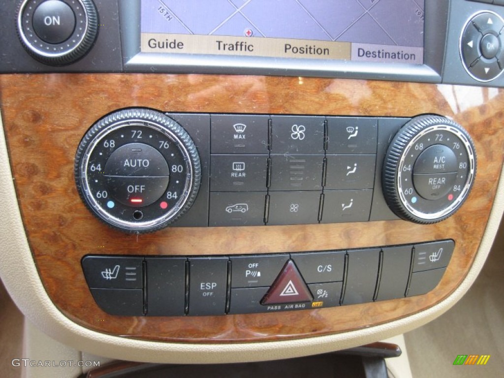 2009 Mercedes-Benz R 320 BlueTEC 4Matic Controls Photo #60019195