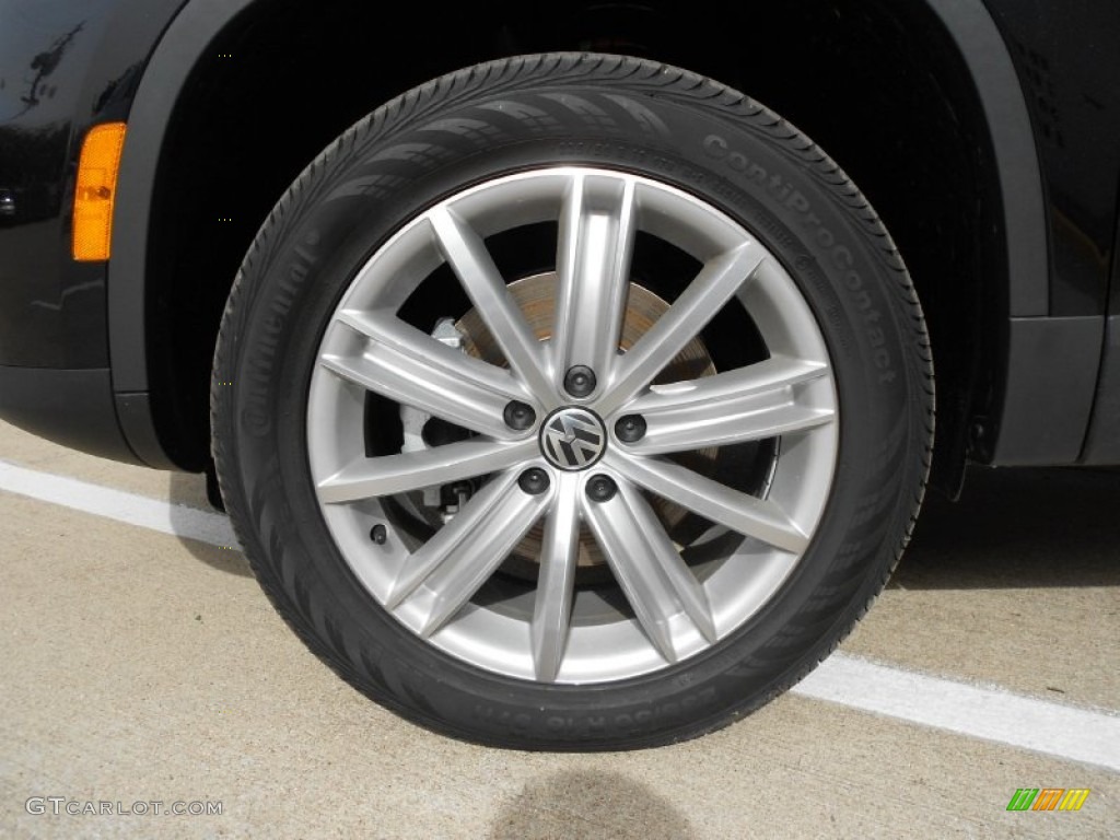 2012 Volkswagen Tiguan SE 4Motion Wheel Photos