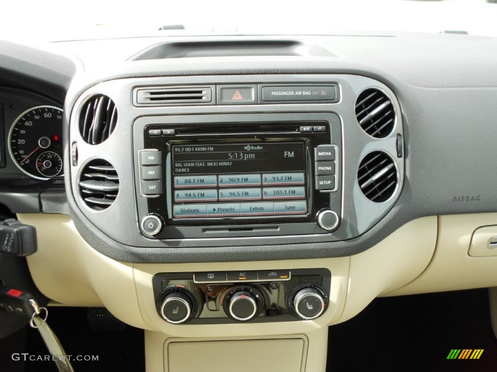 2012 Volkswagen Tiguan SE 4Motion Controls Photo #60019586