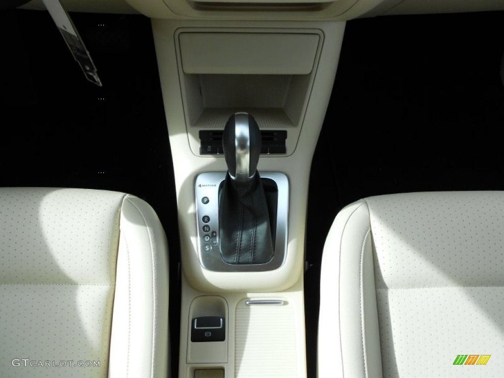 2012 Tiguan SE 4Motion - Deep Black Metallic / Beige photo #18