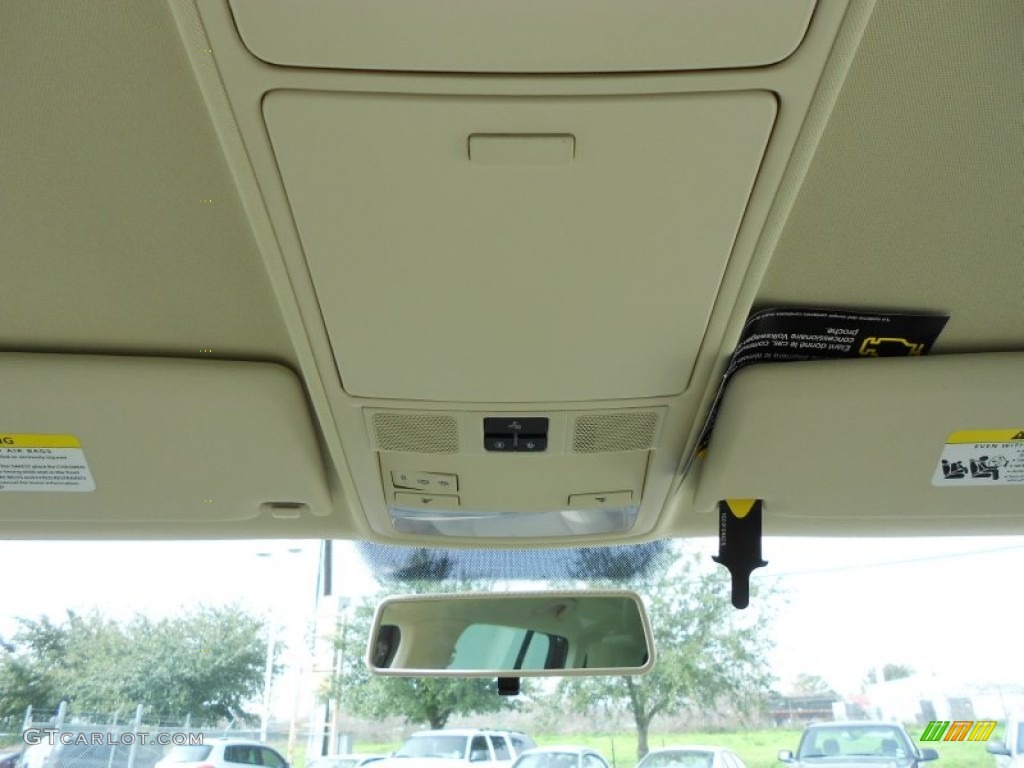 2012 Tiguan SE 4Motion - Deep Black Metallic / Beige photo #19