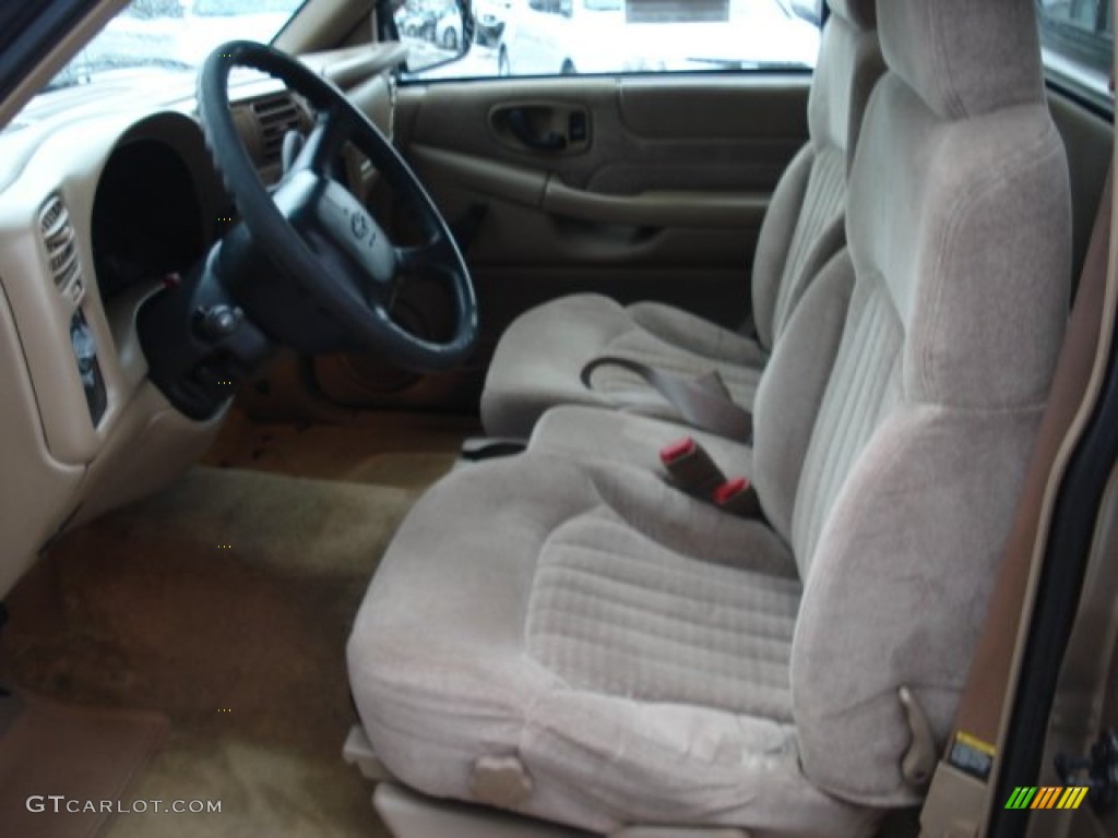 2000 S10 LS Regular Cab - Sunset Gold Metallic / Beige photo #14