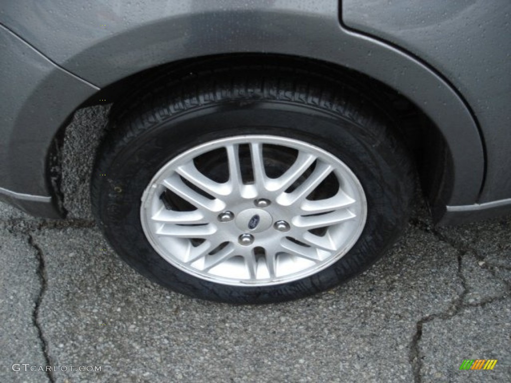 2009 Focus SE Sedan - Sterling Grey Metallic / Charcoal Black photo #9