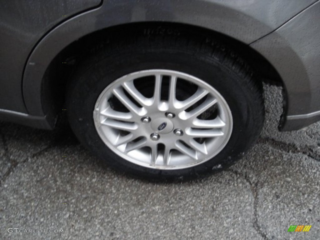 2009 Focus SE Sedan - Sterling Grey Metallic / Charcoal Black photo #12