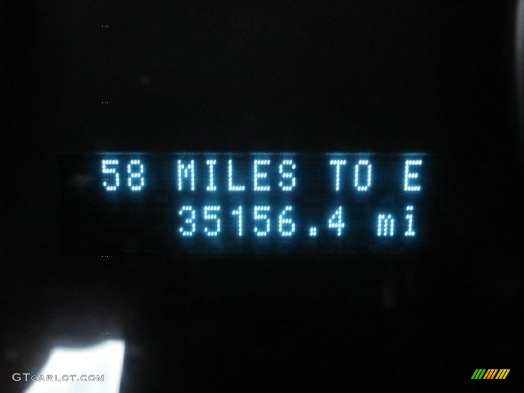 2009 Focus SE Sedan - Sterling Grey Metallic / Charcoal Black photo #24