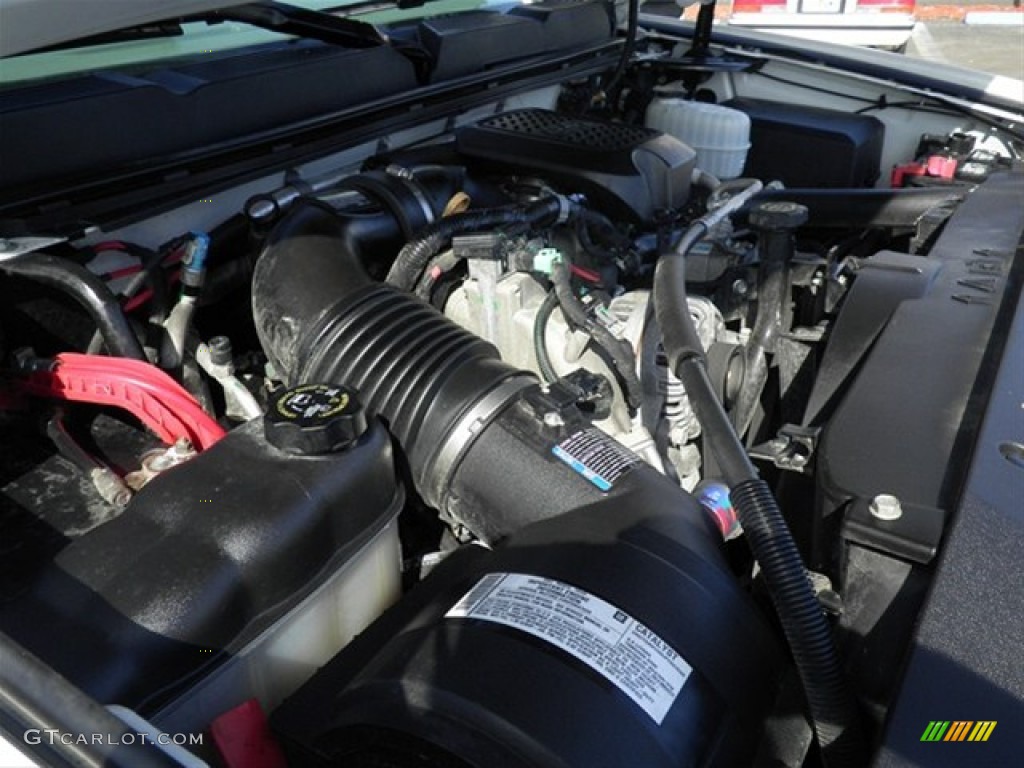 2007 Chevrolet Silverado 3500HD LTZ Crew Cab 4x4 Dually Engine Photos
