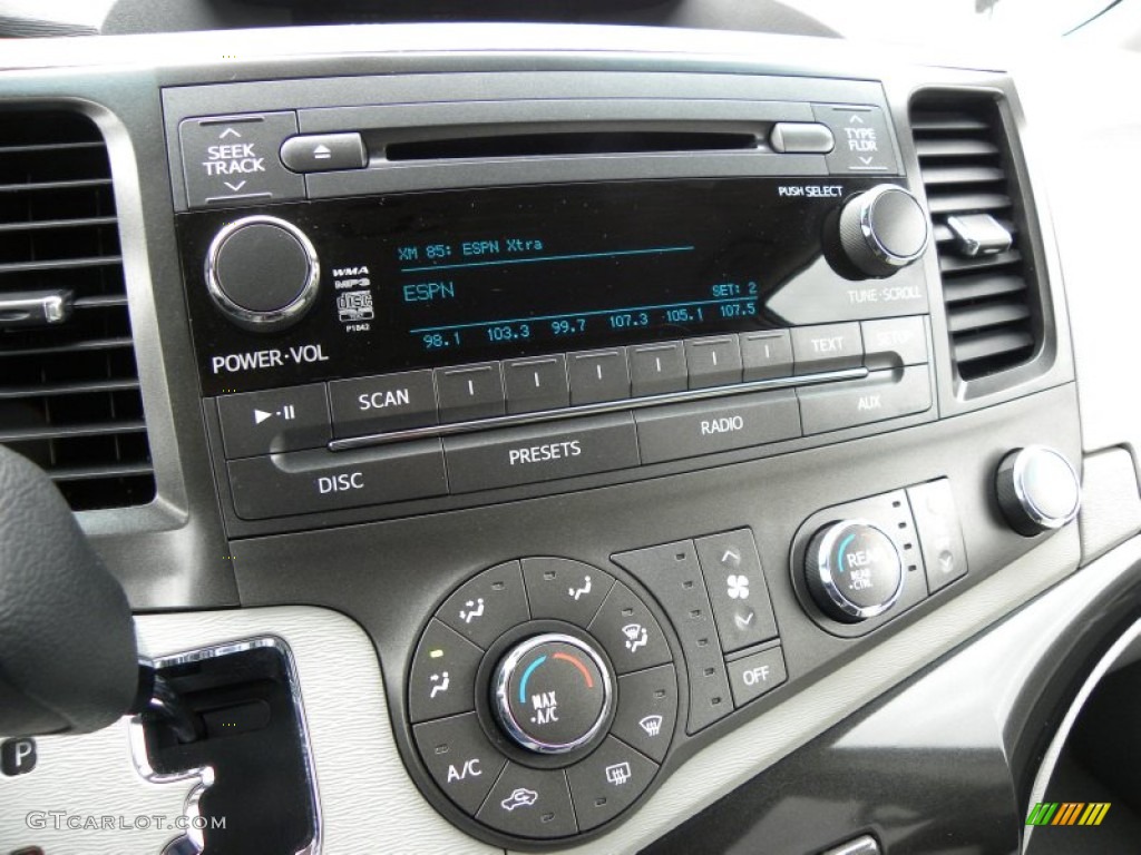 2011 Sienna LE - Salsa Red Pearl / Light Gray photo #18