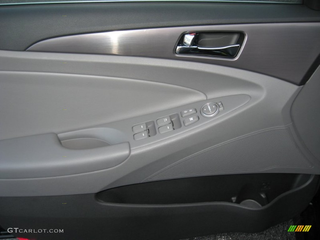 2012 Hyundai Sonata Hybrid Controls Photo #60028412