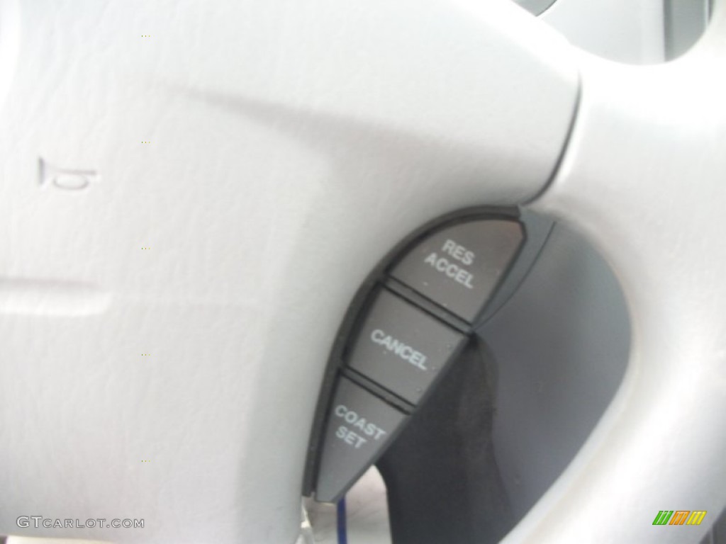 2006 Optima LX - White / Gray photo #15