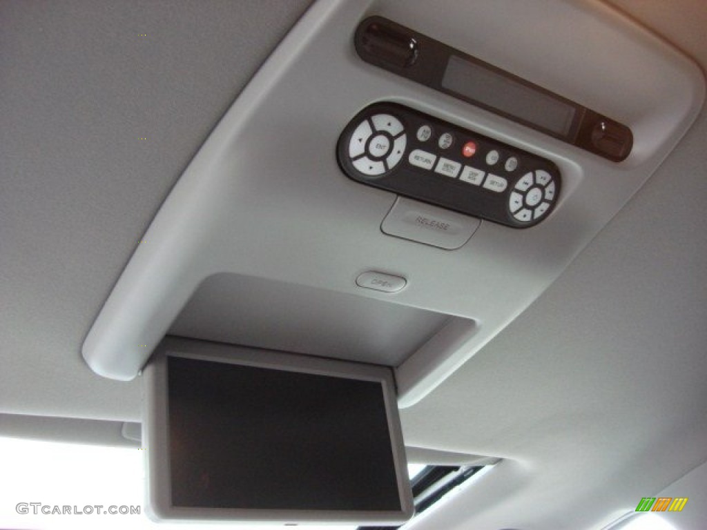 2011 Honda Pilot Touring 4WD Controls Photo #60030290