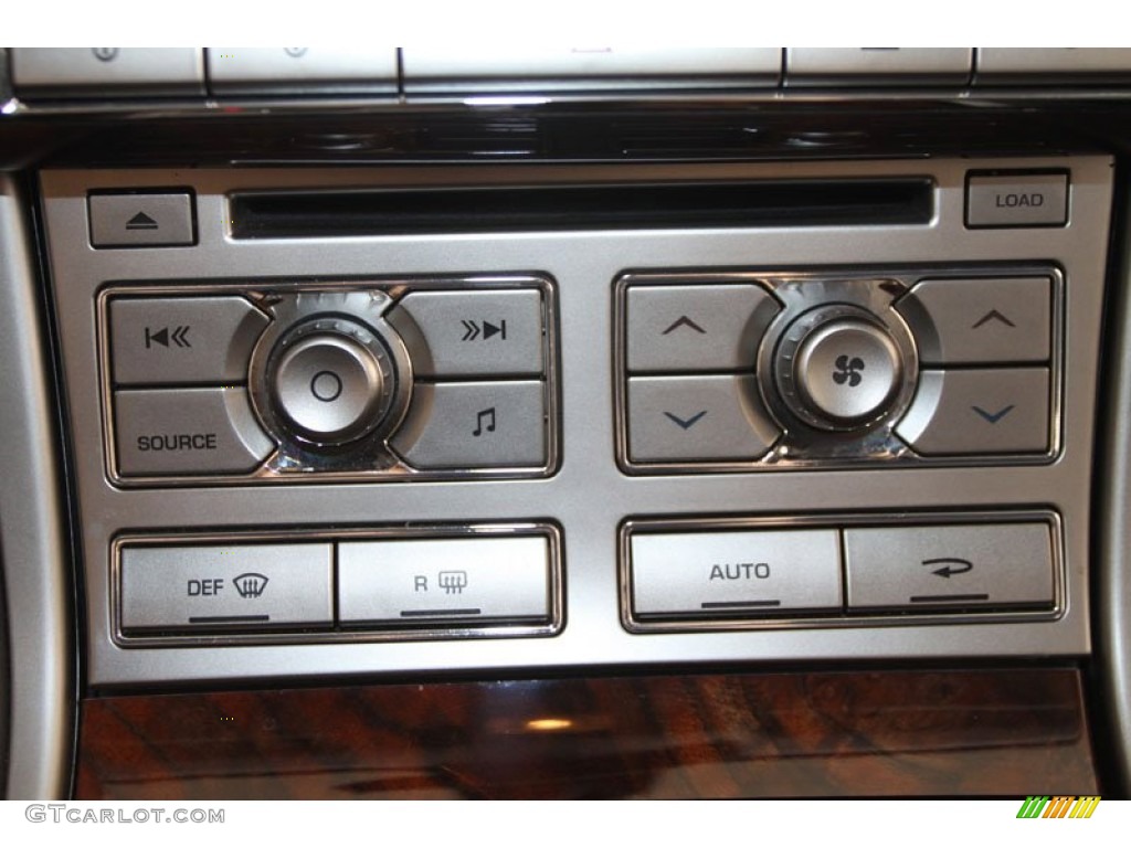 2009 Jaguar XF Premium Luxury Controls Photo #60031559