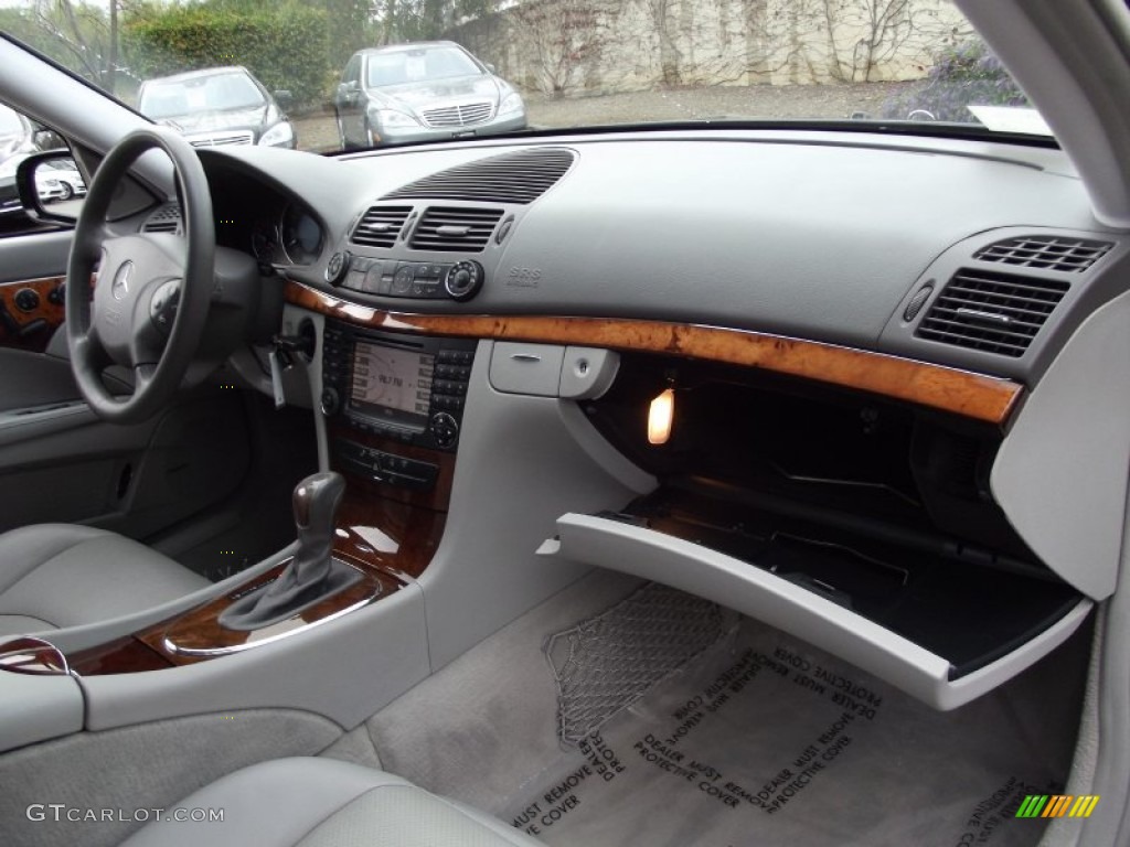 2004 Mercedes-Benz E 320 Sedan Ash Dashboard Photo #60034382