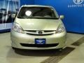 2006 Silver Shadow Pearl Toyota Sienna XLE  photo #2