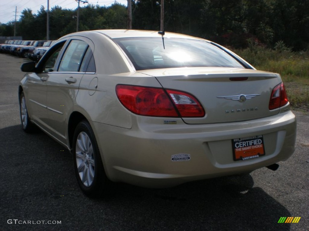 2010 Sebring Limited Sedan - White Gold / Dark Slate Gray photo #7