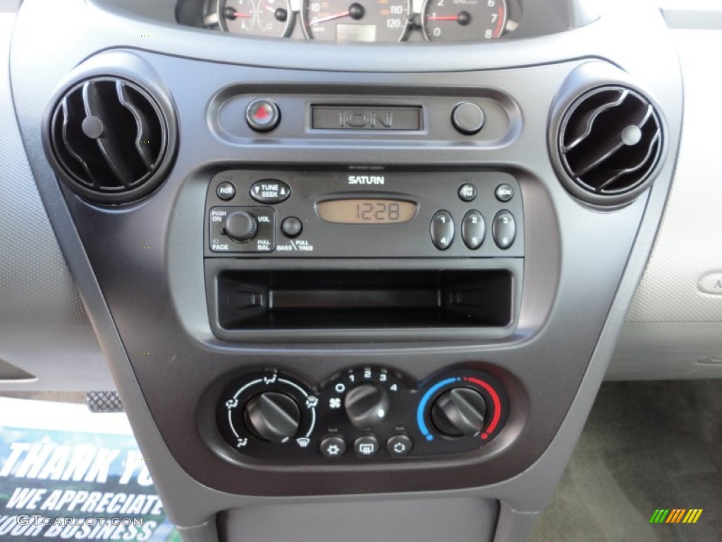 2003 Saturn ION 1 Sedan Controls Photo #60042275