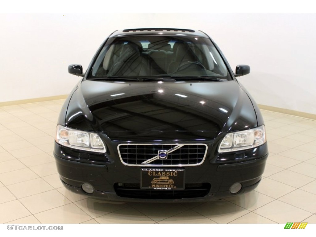 2006 S60 2.5T AWD - Black / Graphite photo #2
