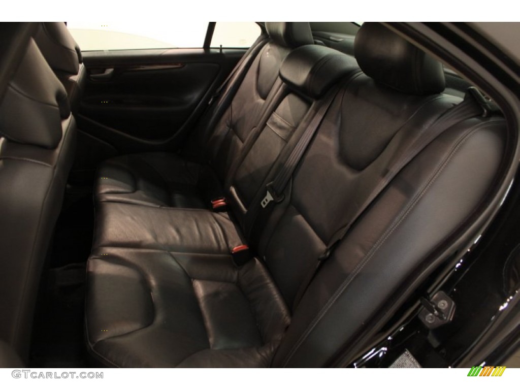 2006 S60 2.5T AWD - Black / Graphite photo #17