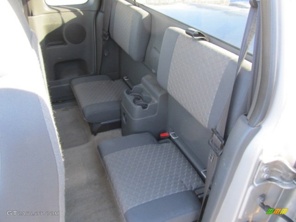 2004 GMC Canyon SLE Extended Cab Rear Seat Photos