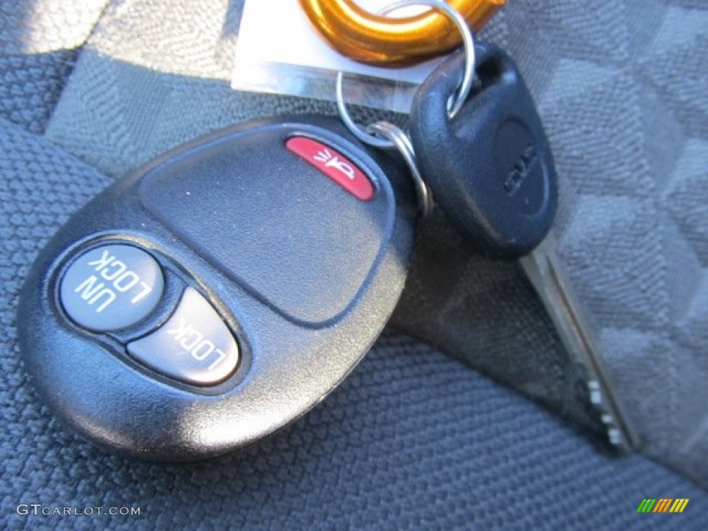 2004 GMC Canyon SLE Extended Cab Keys Photos
