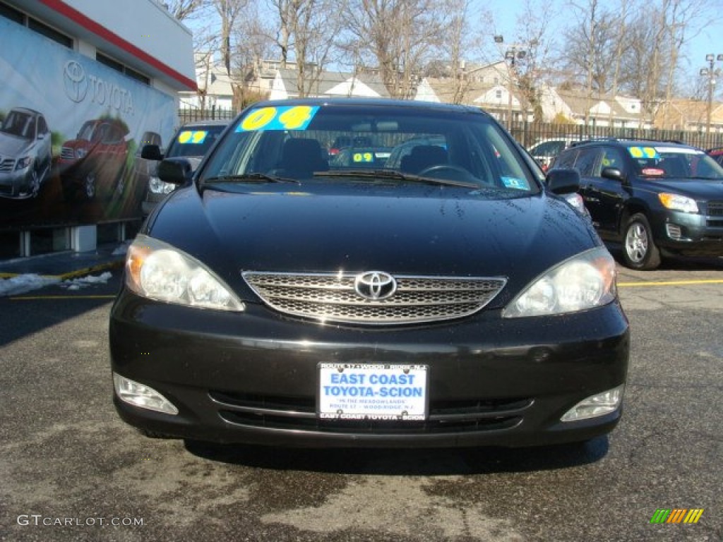 2004 Camry LE - Black / Dark Charcoal photo #2