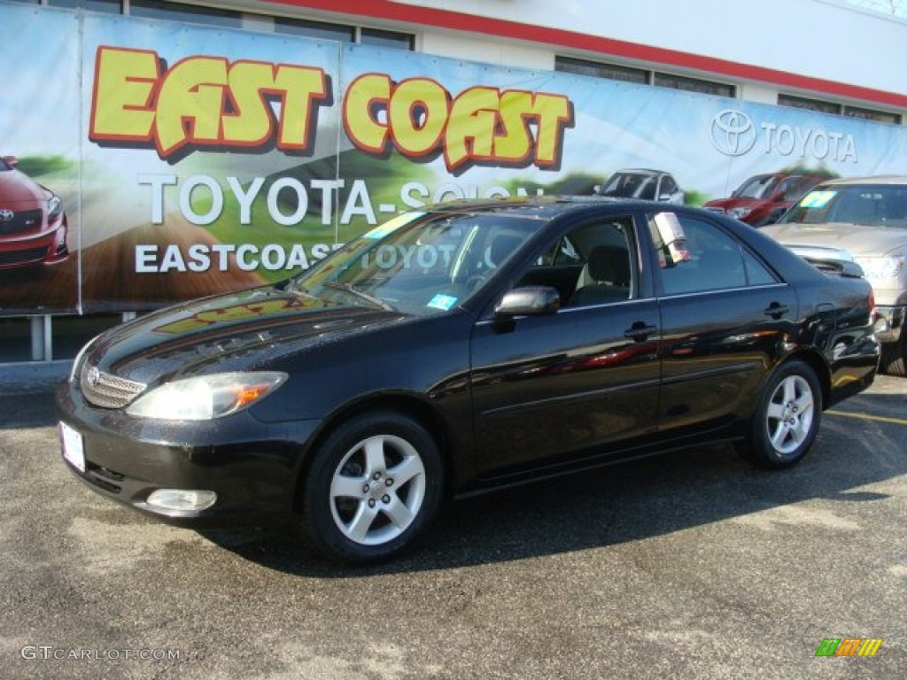 2004 Camry LE - Black / Dark Charcoal photo #3
