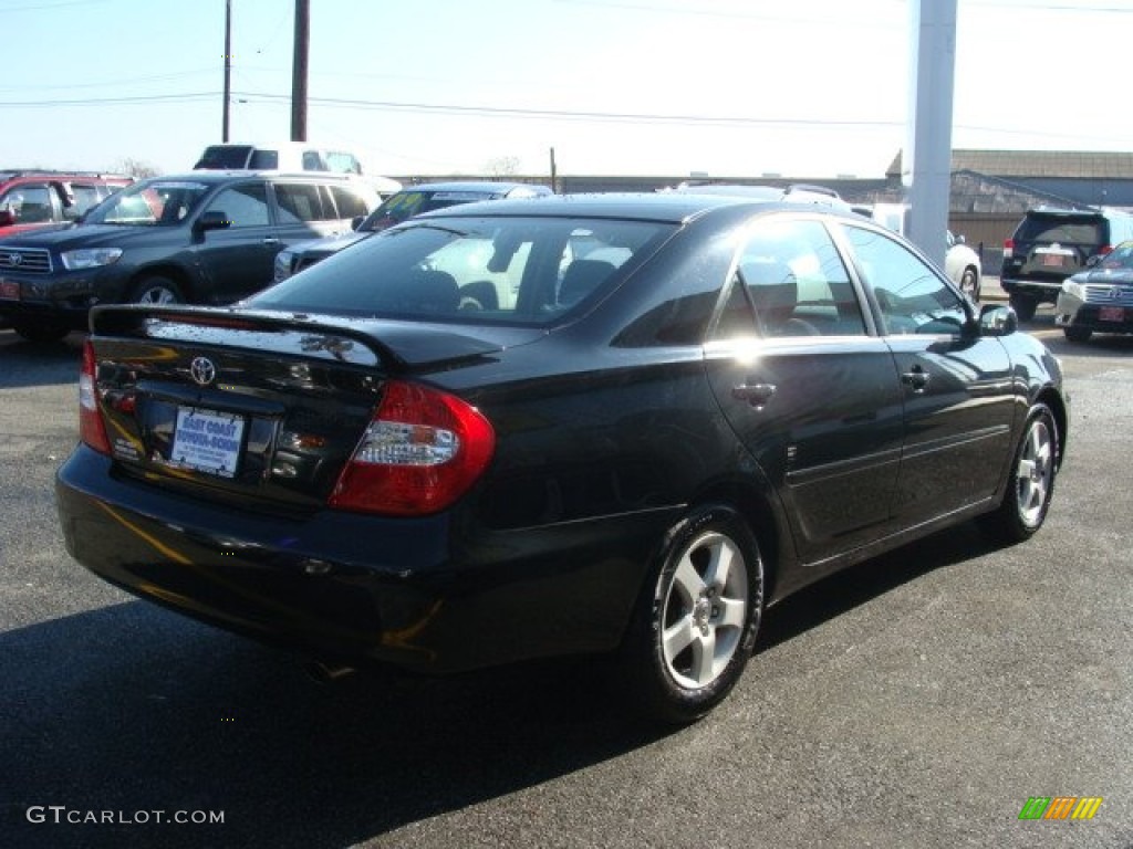 2004 Camry LE - Black / Dark Charcoal photo #4